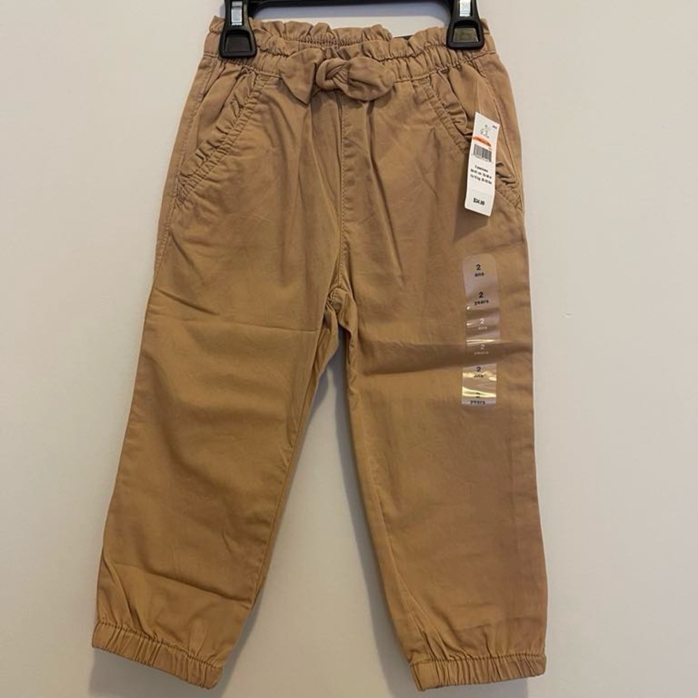 NWT- GAP GIRLS JOGGER PANTS SIZE 2T